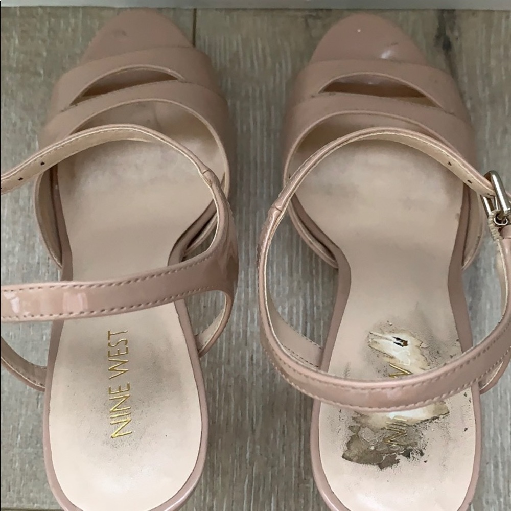 Nine West Sexy Nude Heels - Picture 4 of 5